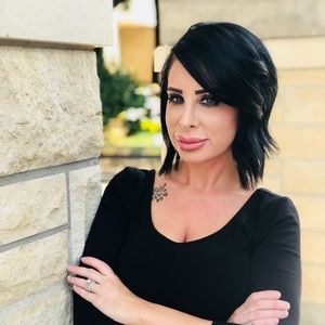 Meet your Posher, Anne